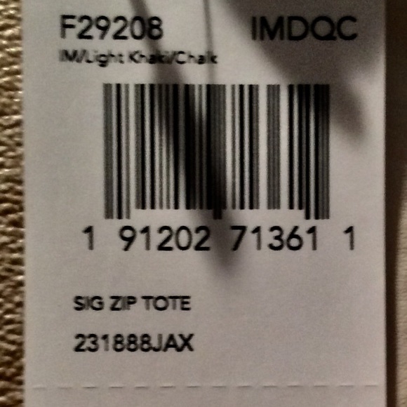 🚫🚫🚫SOLD🚫🚫🚫COACH Zip Top Tote (NWT) - Picture 3 of 4